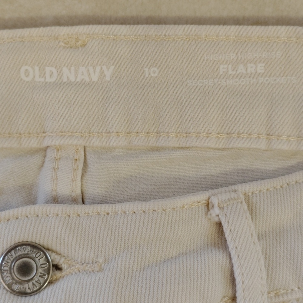 Old Navy Women's Wide Leg Cream Jeans - Picture 4 of 5